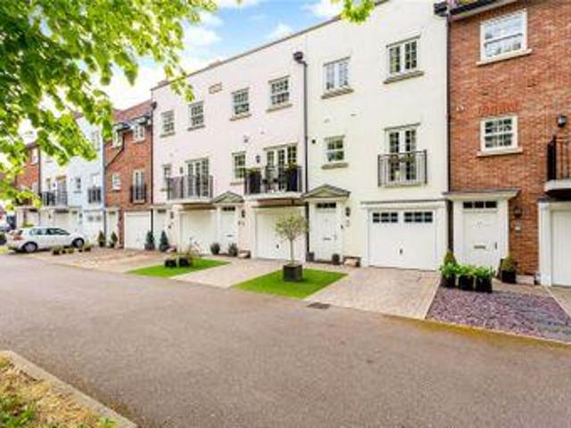 House for sale in Littlecote, West Sussex
