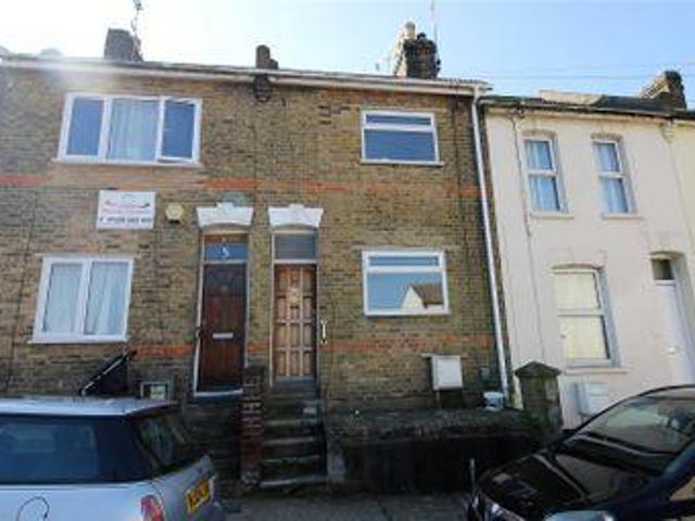 House for sale in Chatham Docks, Chatham