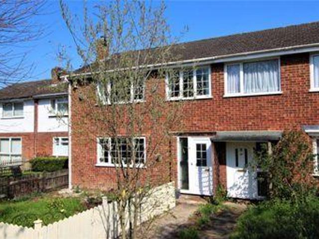 House for sale in Heol-las, Surrey