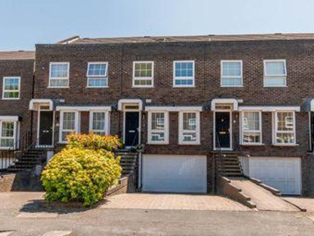 House for sale in Twickenham, Greater London