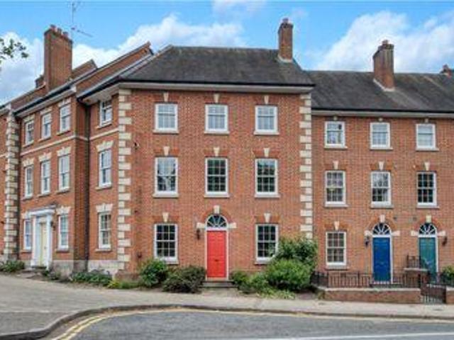 House for sale in Warwick, Warwickshire