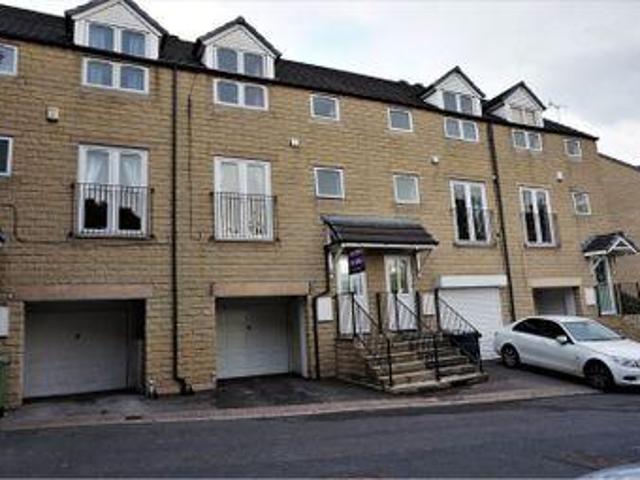 House for sale in Dewsbury, West Yorkshire