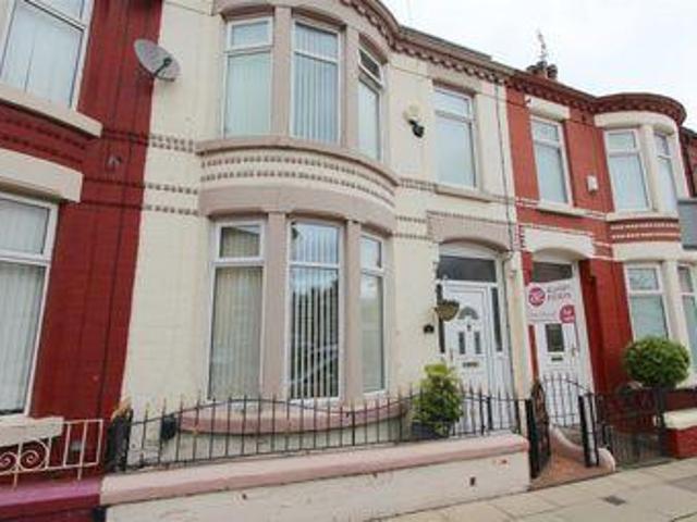 House for sale in Calderstones