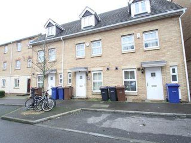 House for sale in Purfleet, Essex