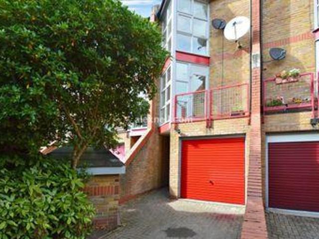 House for rent in Lyons, Greater London