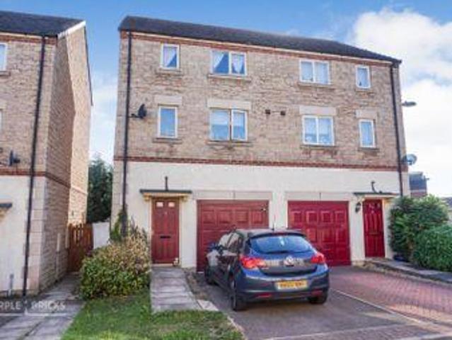 House for sale in Pontefract, West Yorkshire