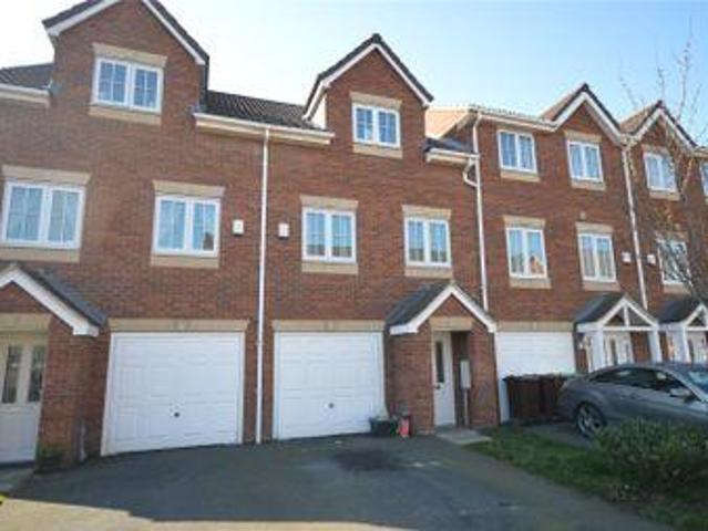 House for sale in Ossett, West Yorkshire