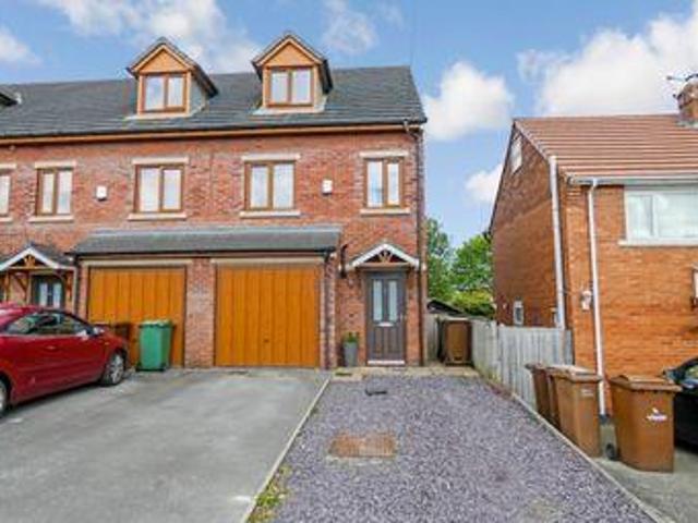 House for sale in Ossett, West Yorkshire