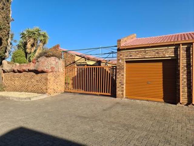 Townhouse for sale in Sedibeng, Gauteng