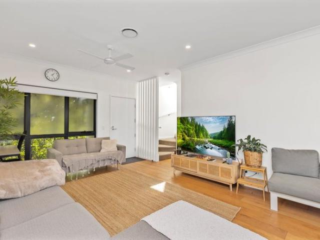 Townhouse for rent in Lyra Estate, Gold Coast City