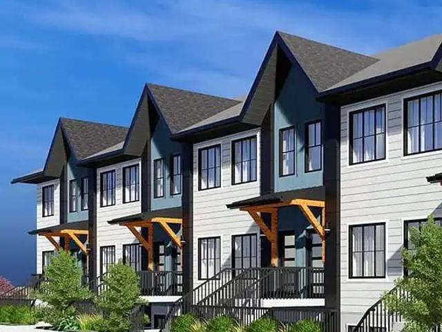 Townhouse for rent in Sage Hill, Calgary