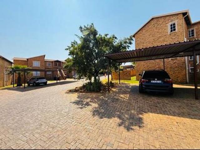 Townhouse for sale in Nooitgedacht, Gauteng