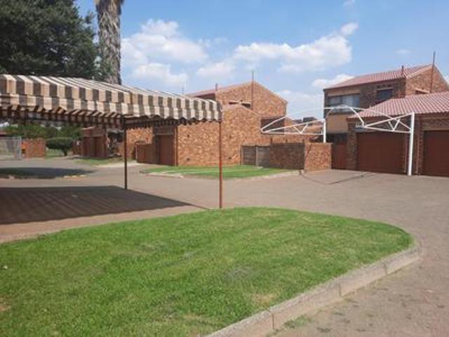 Townhouse for sale in Sedibeng, Gauteng
