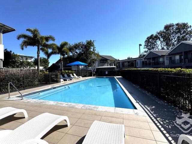 Townhouse for rent in Cannon Hill, Greater Brisbane