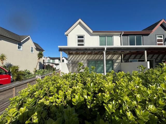 House for rent in Paremoremo