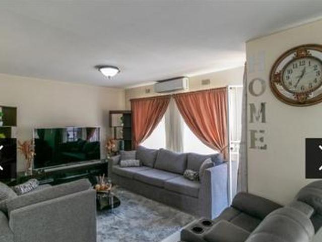 Townhouse for sale in Edenvale