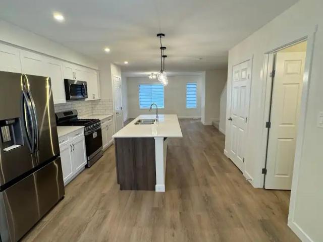House for rent in Wedgewood, Alberta