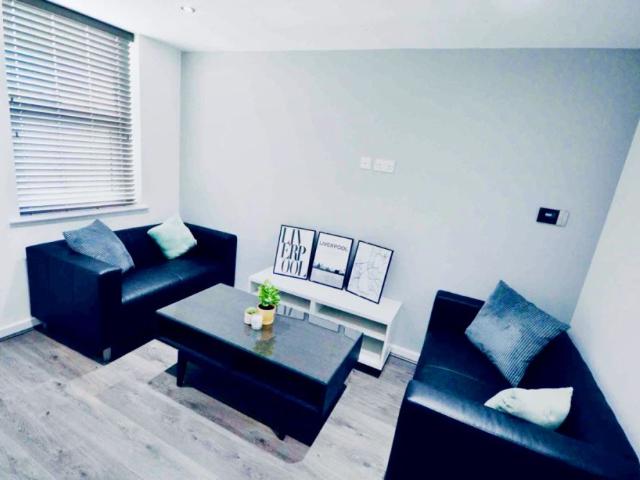 Apartment for rent in Kensington, Calderstones