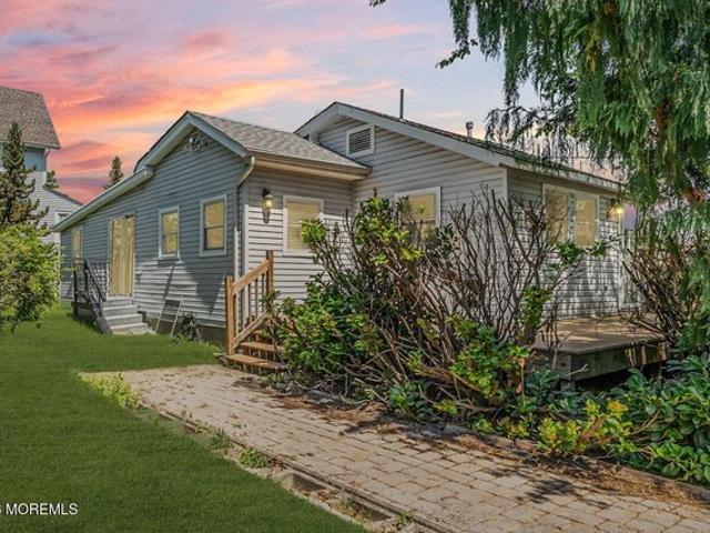 House for sale in Monmouth, New Jersey