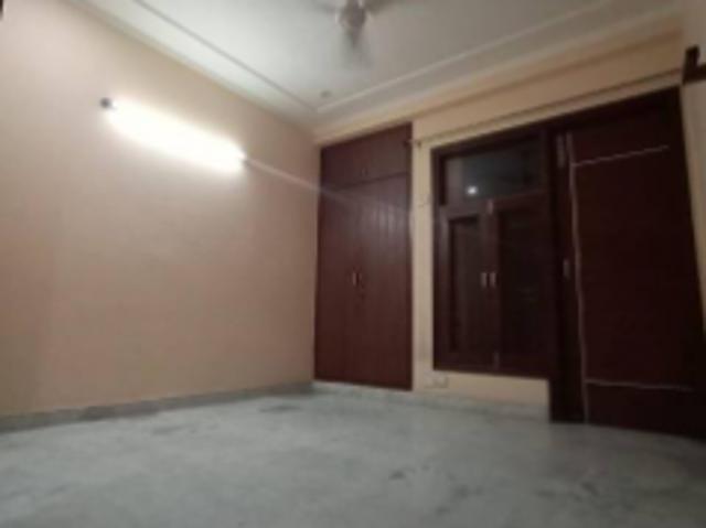 Flat for rent in Deri