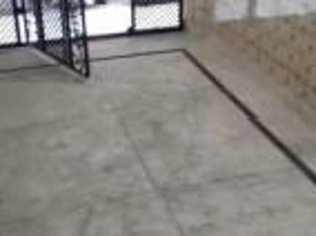 Property for rent in Deri