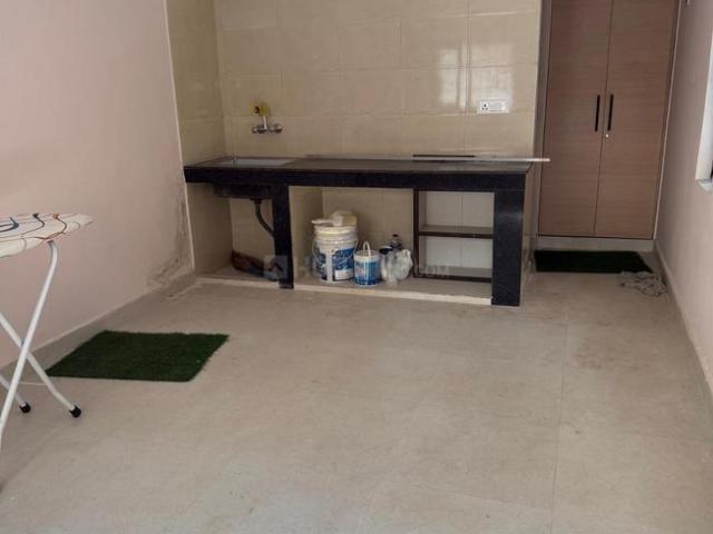 Flat for rent in Deri