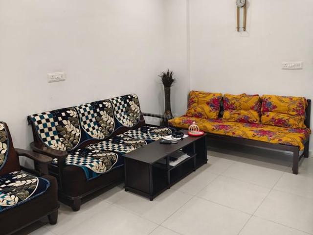 Flat for rent in Alkapuri, Vadodara