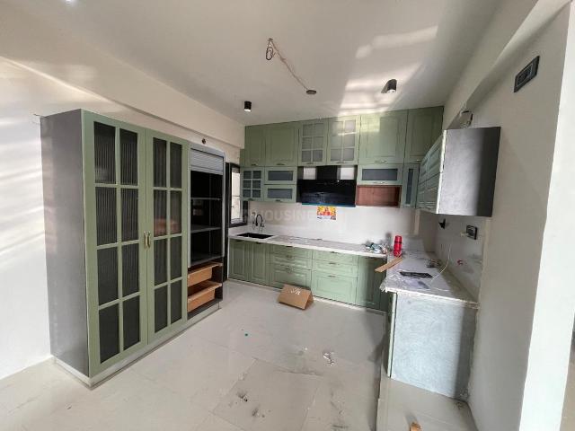 Flat for rent in Madya