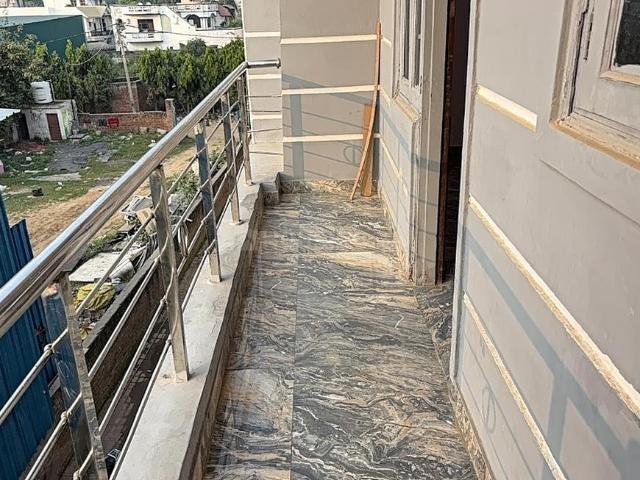Flat for sale in South Delhi, Deri