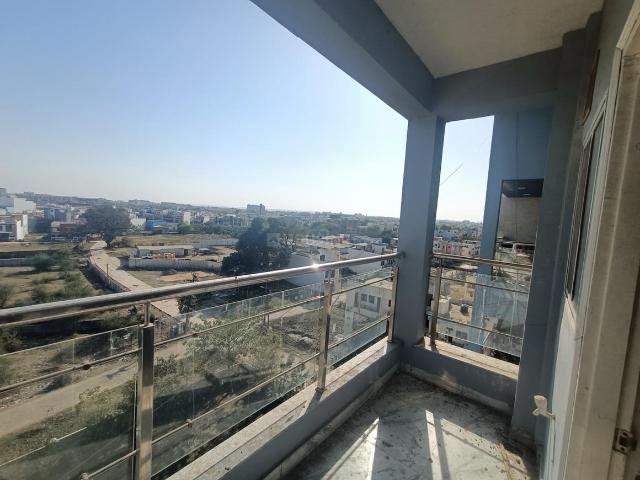 Flat for sale in Madya