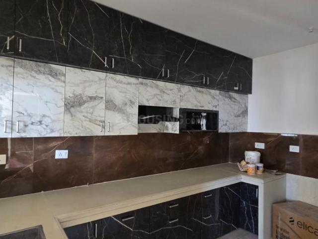 Flat for rent in Madya