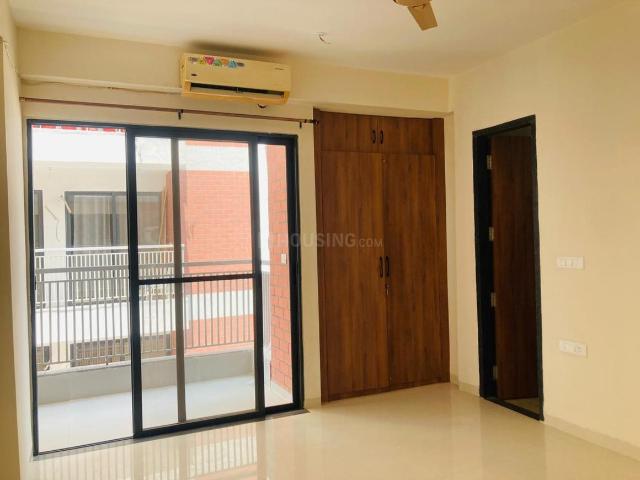 Flat for rent in Madya