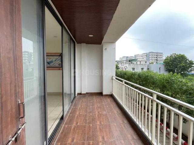 Flat for rent in Madya