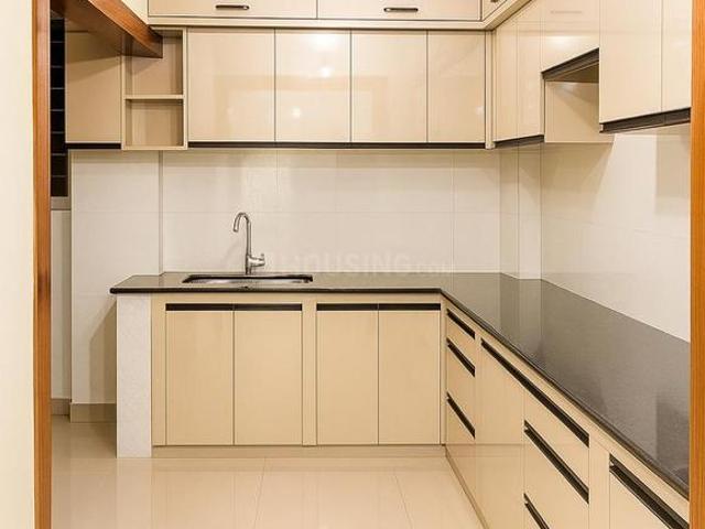 Flat for rent in Madya