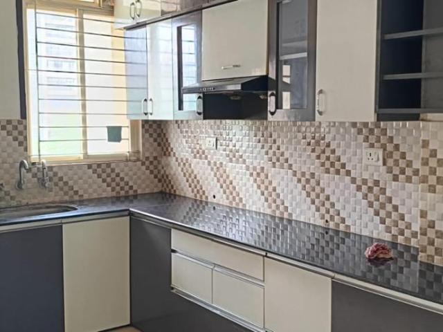 Flat for rent in Madya