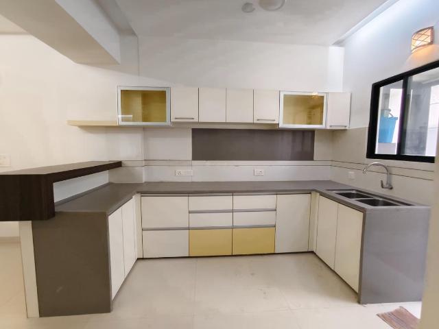 Flat for sale in Tilakwada, Gujarat