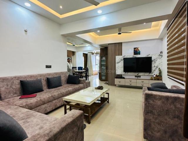 Flat for sale in Madya