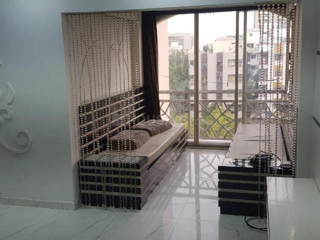 Flat for rent in Bodakdev, Ahmedabad