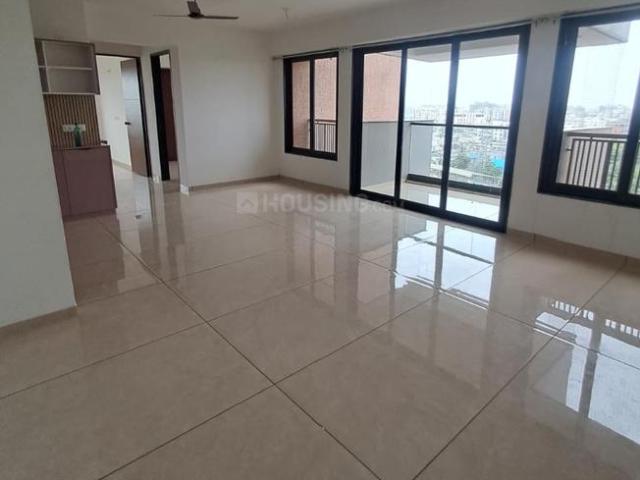 Flat for rent in Vastrapur, Ahmedabad