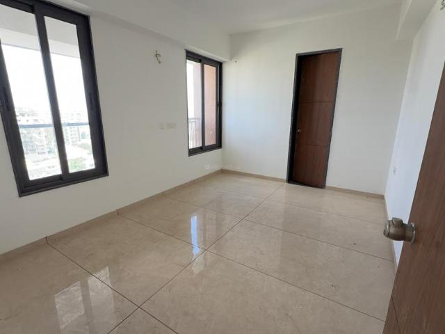 Flat for sale in Vastrapur, Ahmedabad