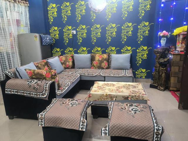 Flat for sale in North West Delhi, Deri