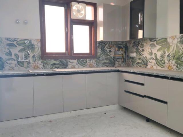 Flat for rent in South Delhi, Deri