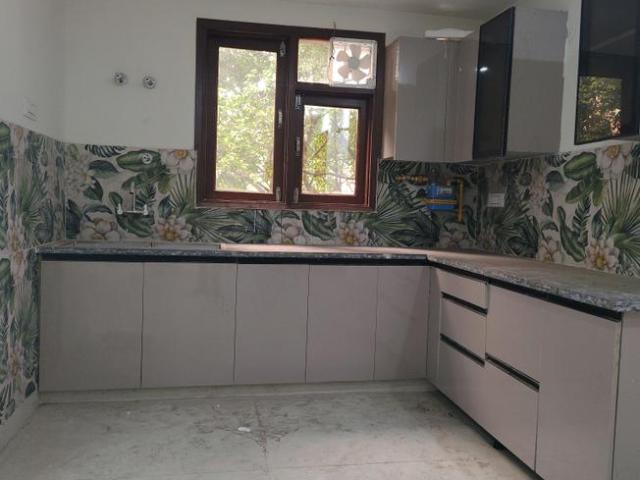 Flat for rent in South Delhi, Deri