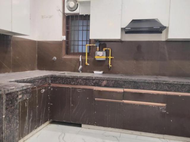 Flat for rent in South Delhi, Deri