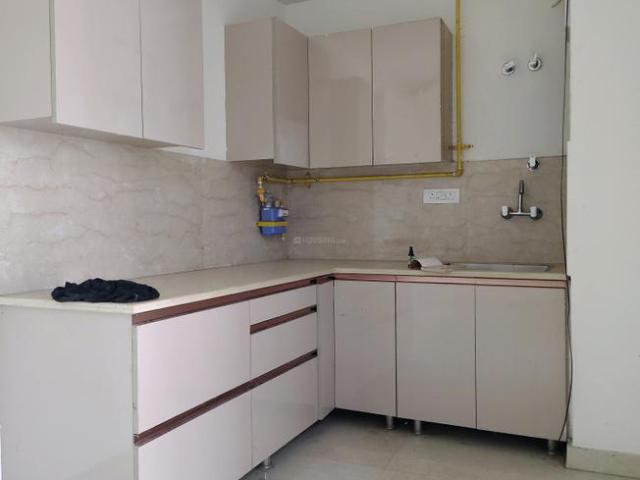 Flat for rent in South Delhi, Deri