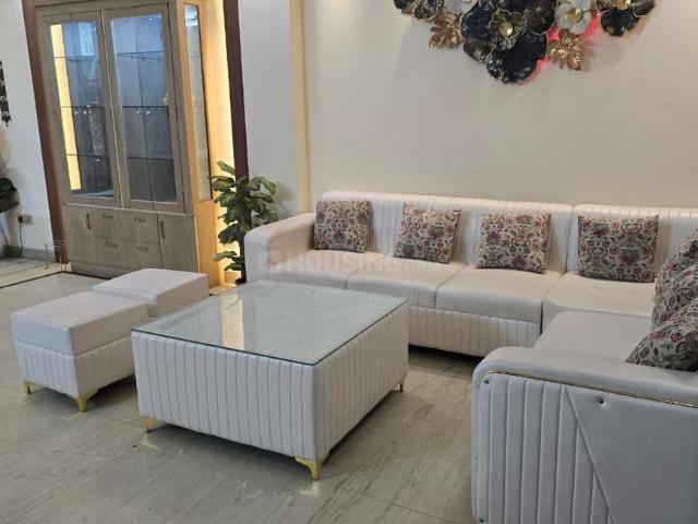 Flat for rent in South Delhi, Deri