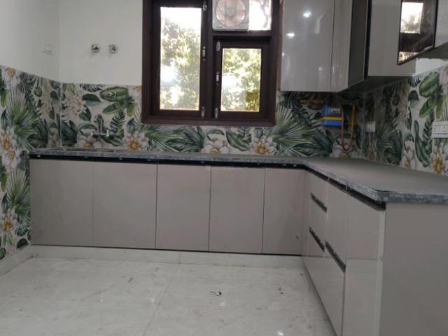Flat for rent in South Delhi, Deri