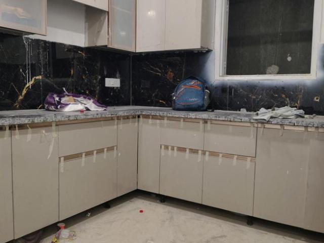 Flat for sale in Chhattarpur, Delhi