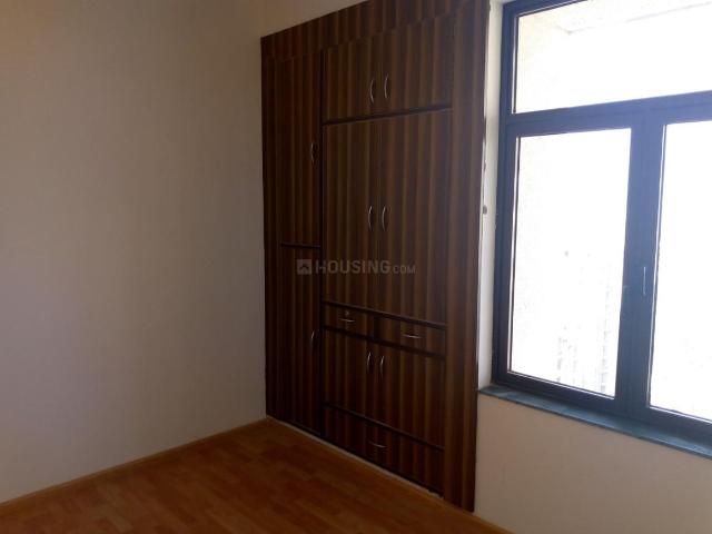 Flat for rent in Noida