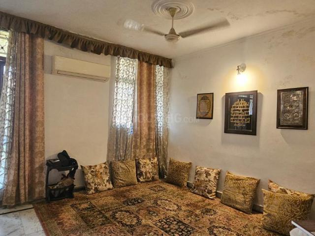 Flat for rent in Deri